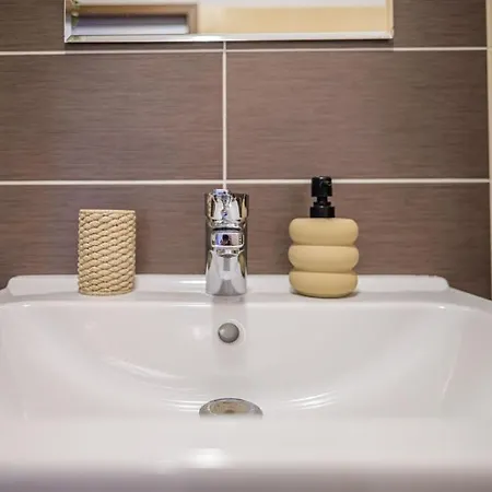 Luxury Flat In Purplered דירה ברנו